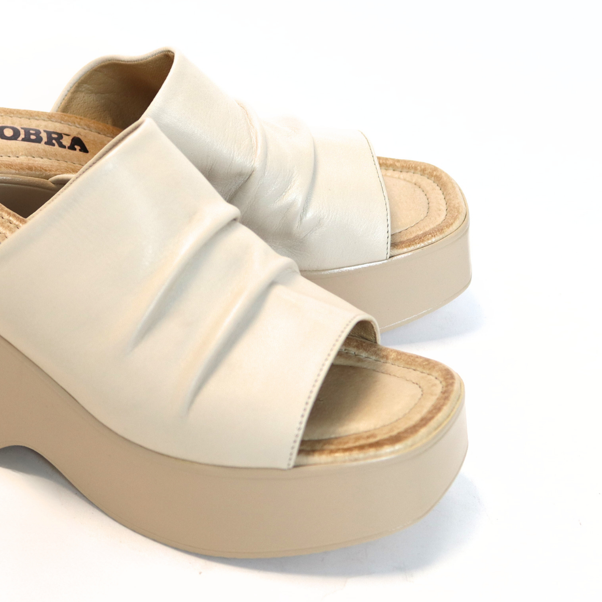 כפכפי פלטפורמה - דייב